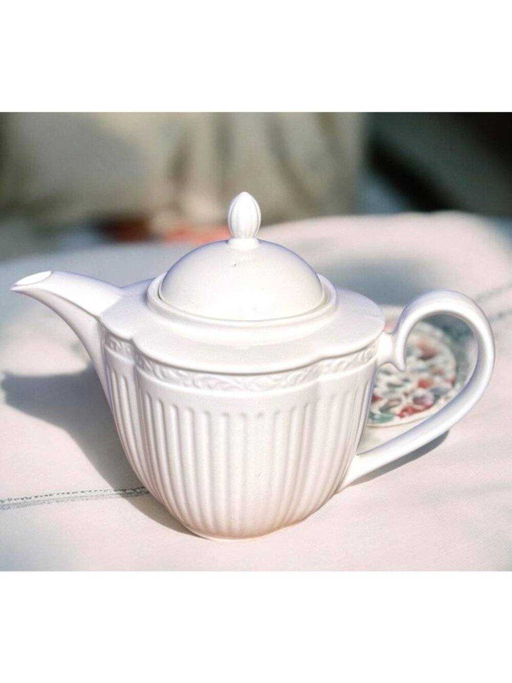 Mikasa Italian Countryside White Stoneware Teapot With Lid